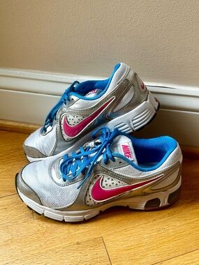 Nike Silver Blue Max Run Lite 2 Vintage Sneaker Girls/Women Size 6Y (Restored)